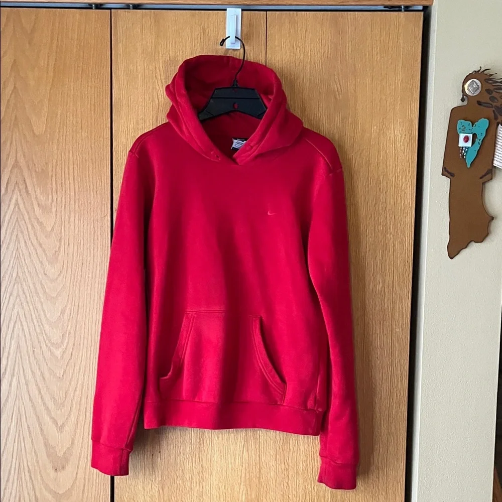 Nike SMALL women’s classic cotton fleece swoosh red pullover hoodie sweatshirt